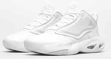 ジョーダン　マックス　オーラ4✨ JORDAN BRAND JORDAN MAX AURA 4 WHITE/BLACK-HYPER ROYAL 23SP